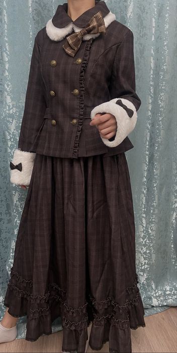 Шоколадная двойка в стиле old money