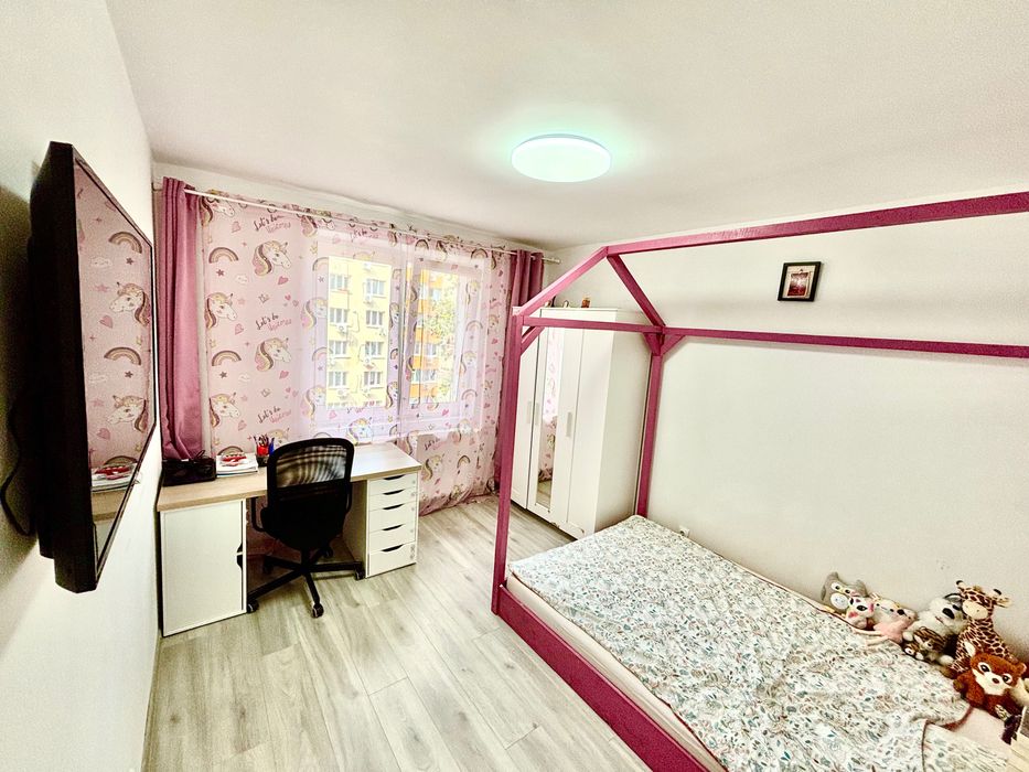 Vând apartament 3 camere