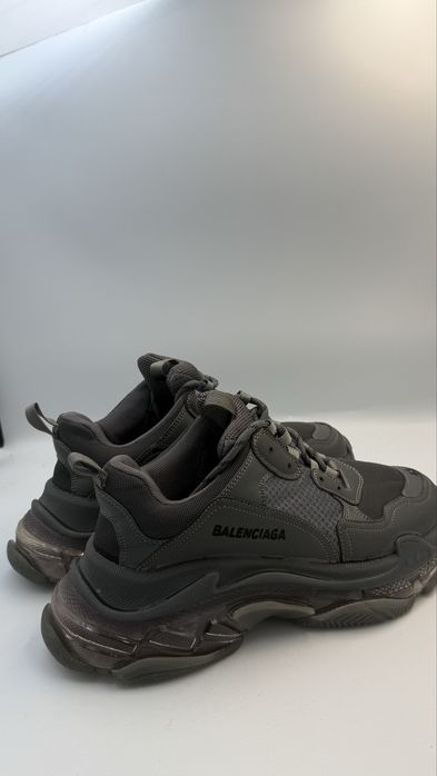 Vand balenciaga triple s