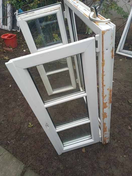 Vând geamuri termopan