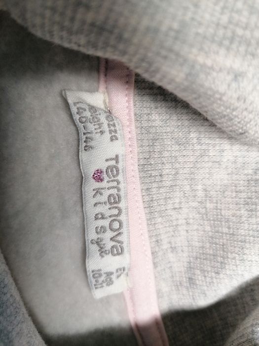 Vând rochiță /bluza lunga pt fete