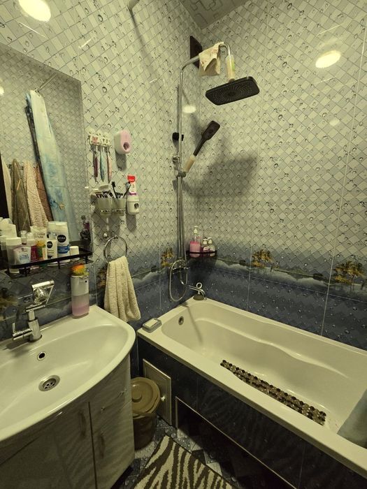 Продаётся 2х комнатная квартира чилонзар 19квартал  торг на месте