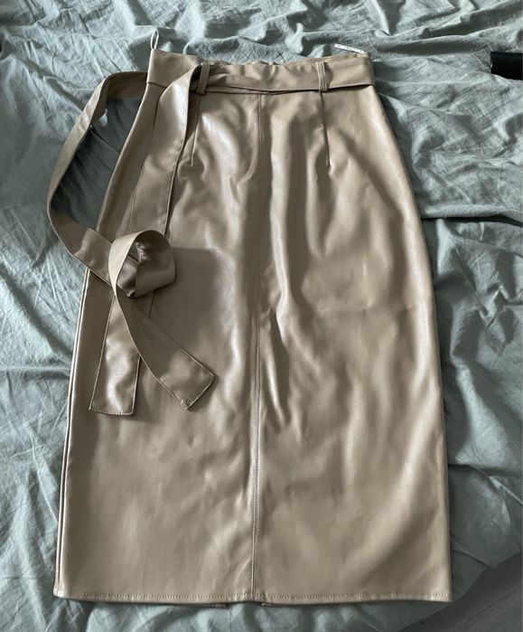 Rochie paiete argintii marime S + cadou fusta Poema