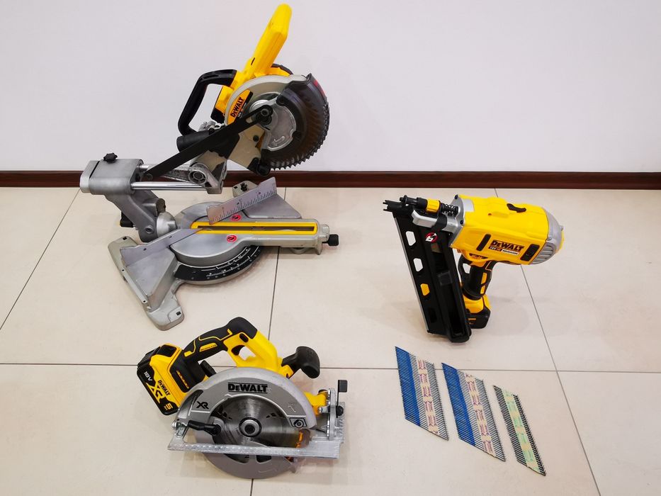 Dewalt  10.8v / 18v /220v