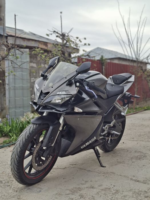Vând Yamaha yzf r125 2014