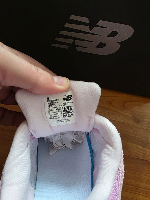 Adidași New balace 9060