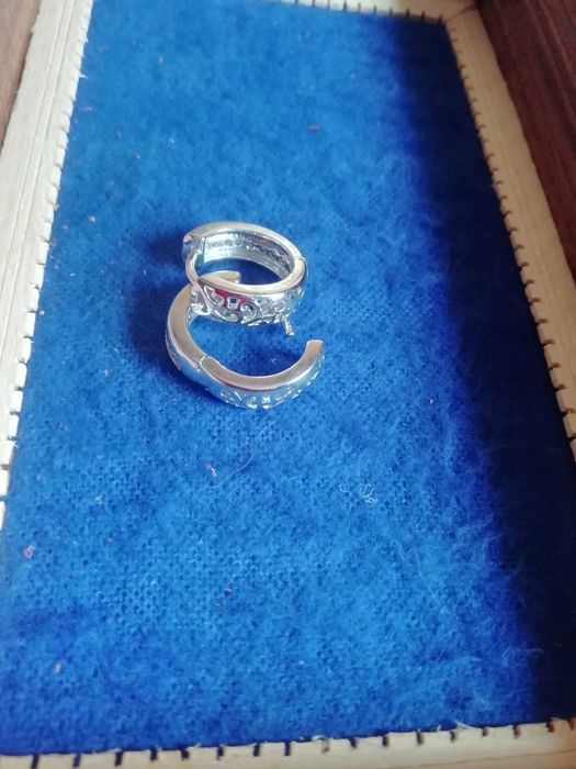 сребърни обици и закопчалки