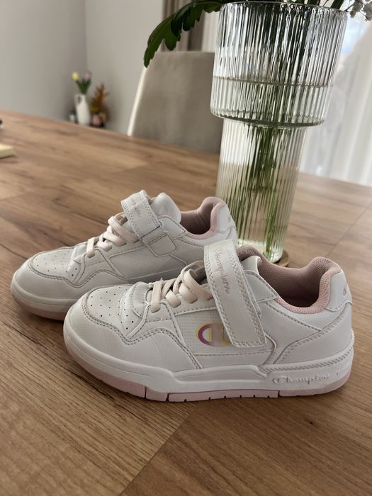 Детски маратонки сникърси Champion за момиче 32 номер