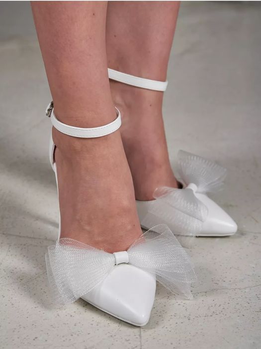 Продам туфли на каблуке !