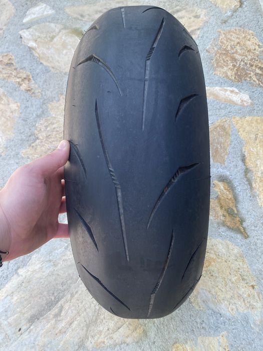 Комплект гуми за мотор