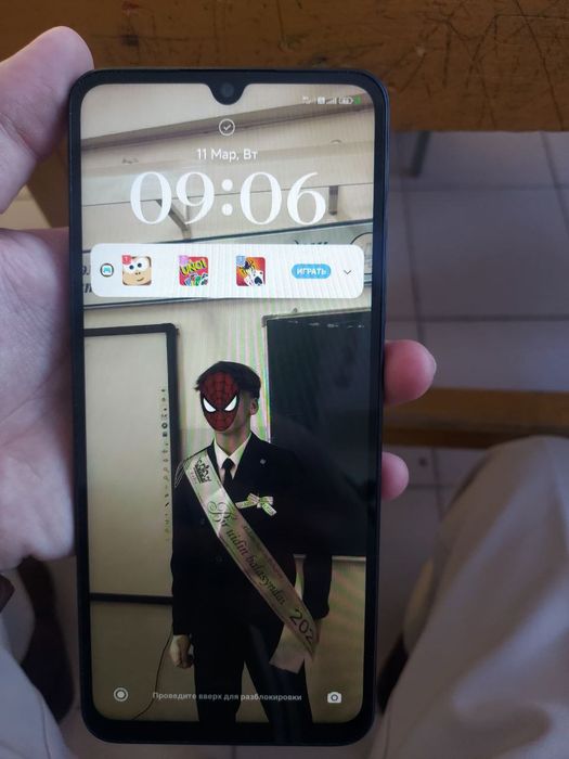 Редми 14s хорошый  работает  не лагает не глючет