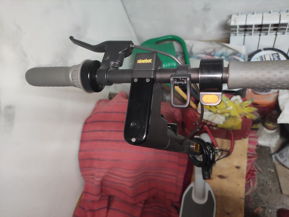 электросамокат Ninebot KickScooter G30L (Silver Gray)