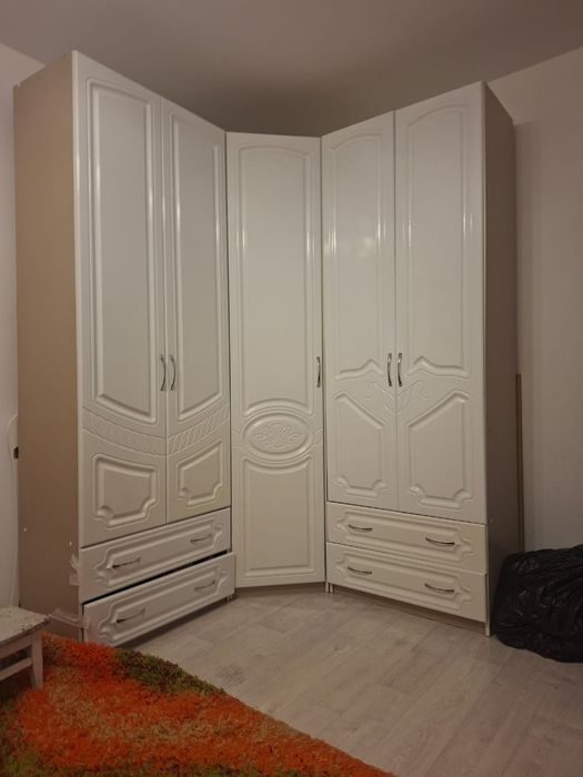 Продам спальный гарнитур
