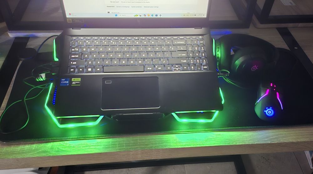 Acer Nitro V15 RTX 4050 i7 Gaming Setup Complet / SteelSeries / RGB