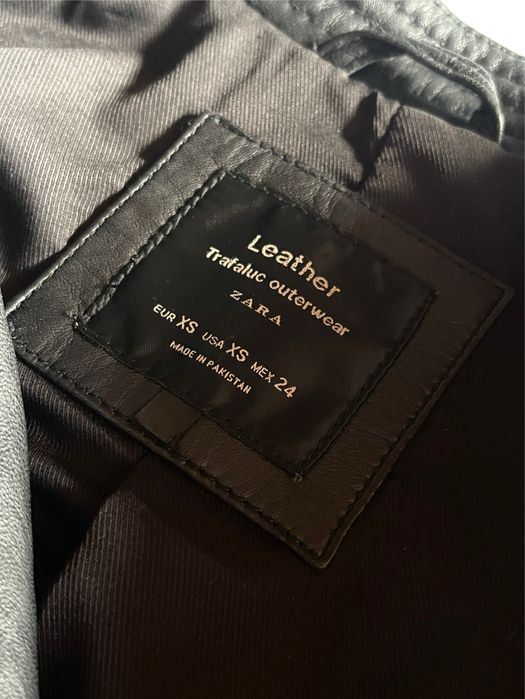 Zara, geacă neagră din piele naturală, feronerie argintie, biker