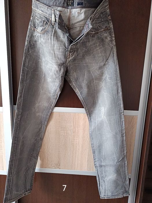 Мъжки дънки. Нови.