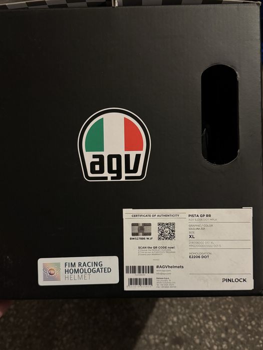 Продава каска AGV PistaGP RR SoleLuna