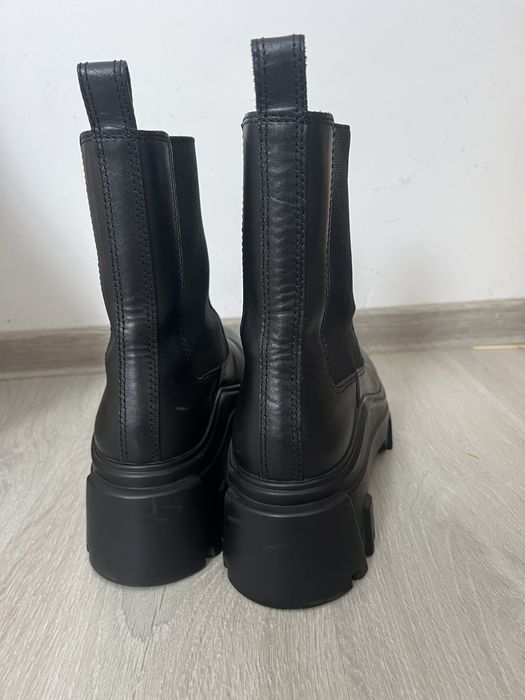 Ghete/ botine ZARA marimea 38 noi