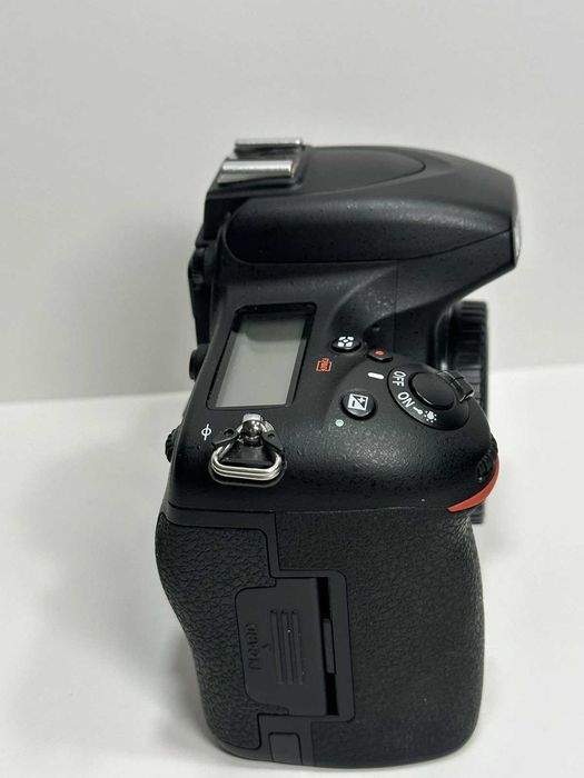 Nikon D750 ,cadre 69.000 putin folosit.