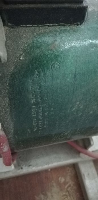 Продам токарный станок по дереву