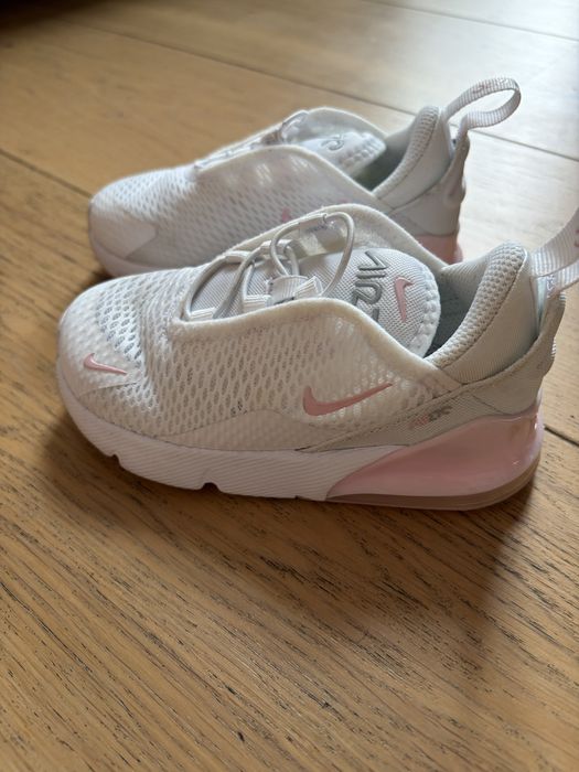 Adidasi Nike marimea 26