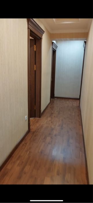 Продается 4-х комнатная, банковская квартира, на метро « Беруний».