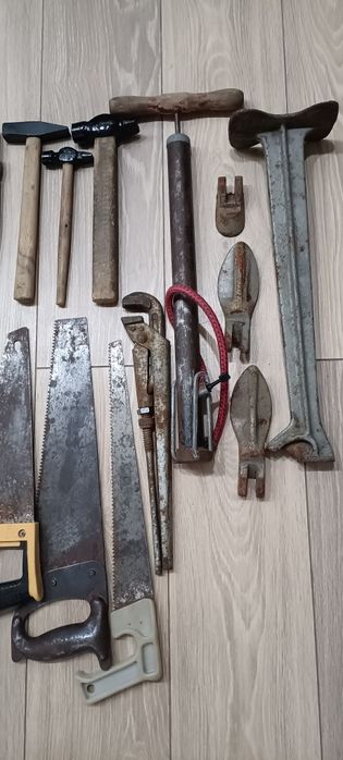 Продаю инструменты