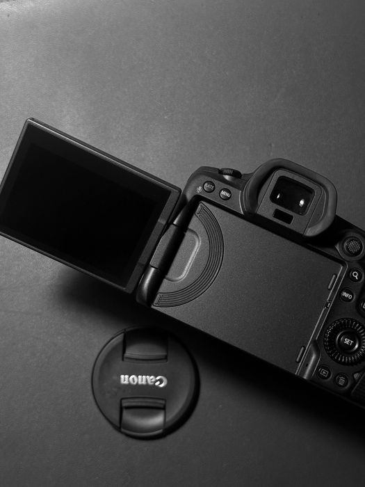 CANON R5 обьектив 45 mm