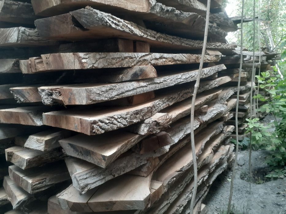 Qora yongoq taxtalari sotiladi