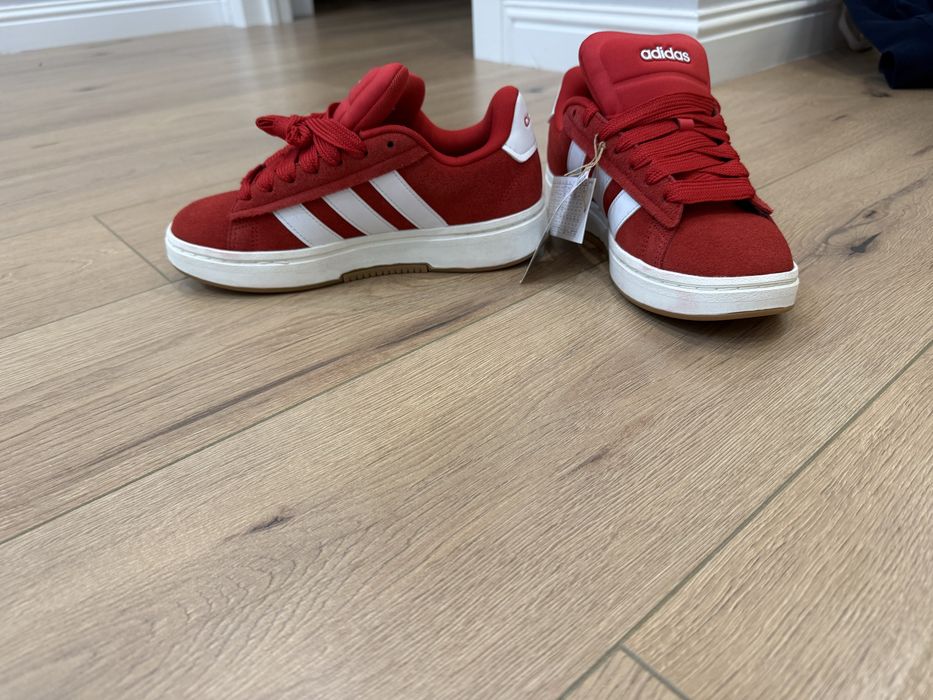 Продам кроссовки adidas grand court alpha 0