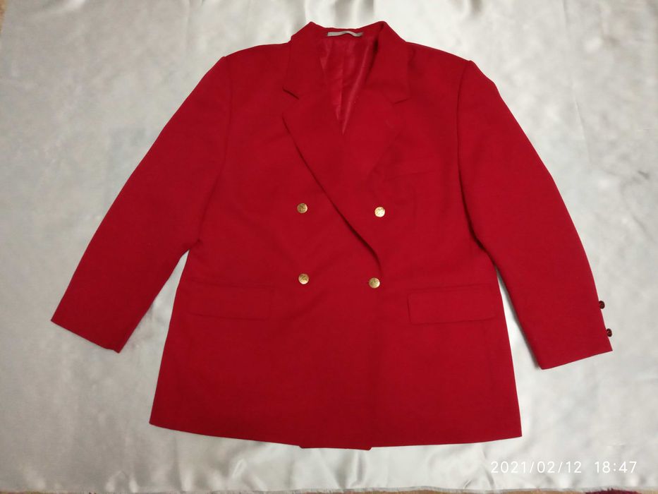Женский пиджак, размер 52 - 54.