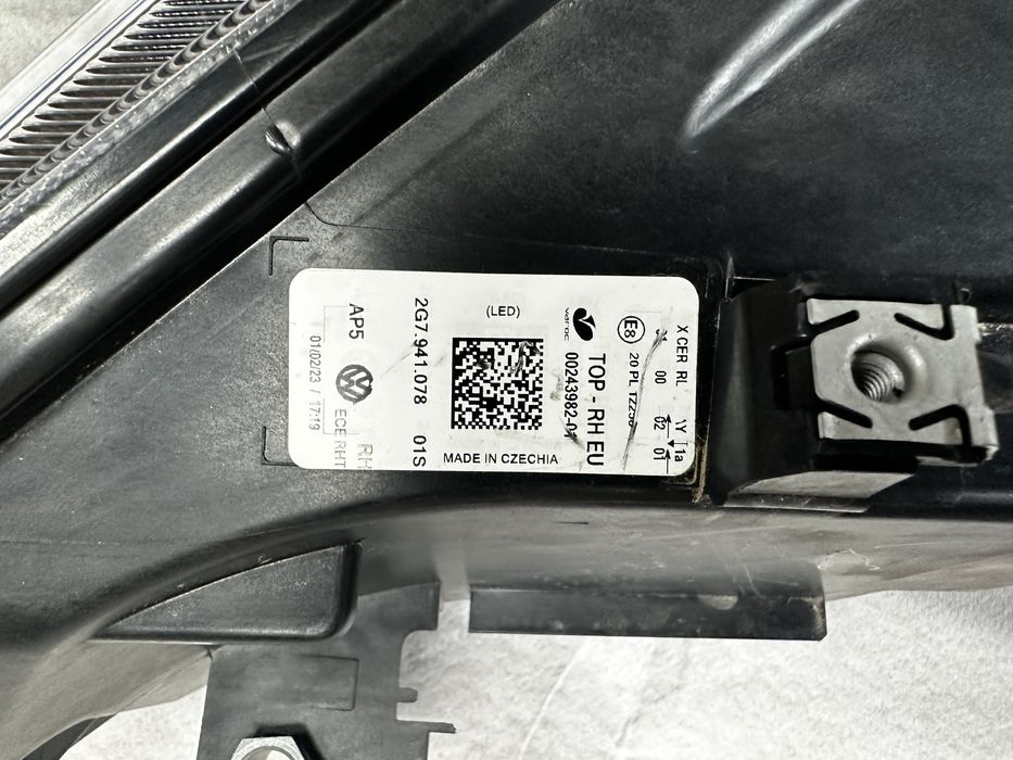 Far dreapta full led vw taygo.cod:2G7941078.