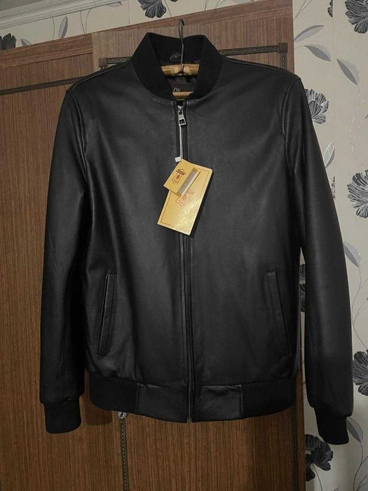 Кожаная куртка Leather well