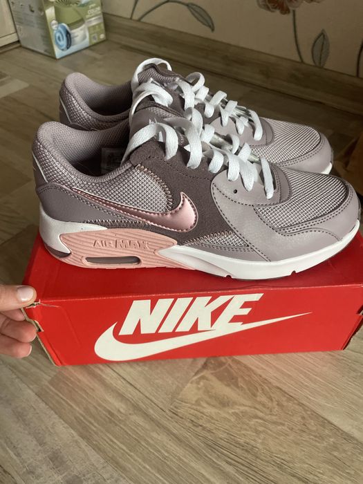 Нови Nike Air Max