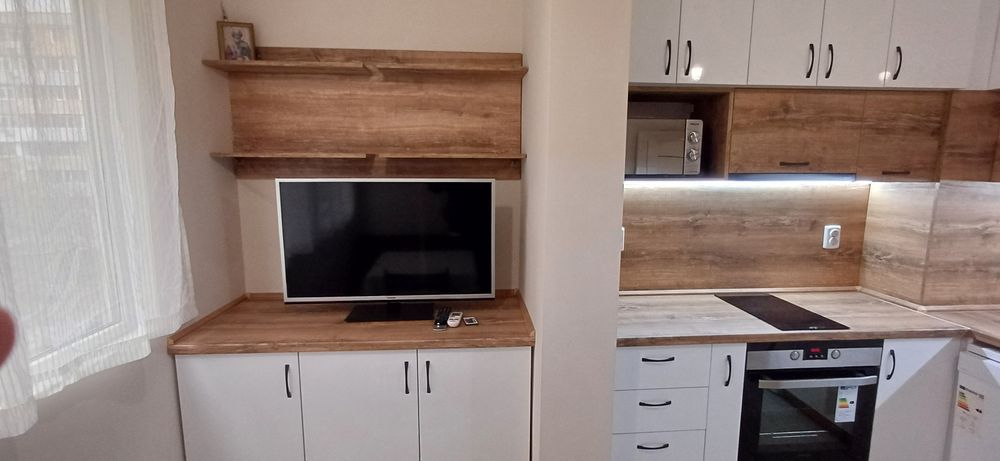 Дава се под наем Двустаен апартамент в Варна, Възраждане 1 - 50 кв.м за 408 € - Снимка #1