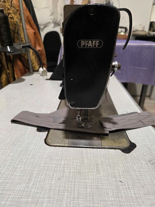Masina de cusut industriala Pfaff 483