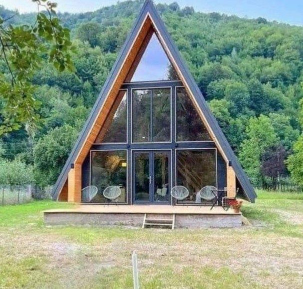 Vând cabane de lemn