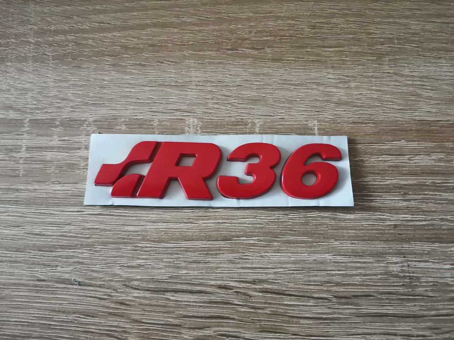 Volkswagen R36 червен надпис