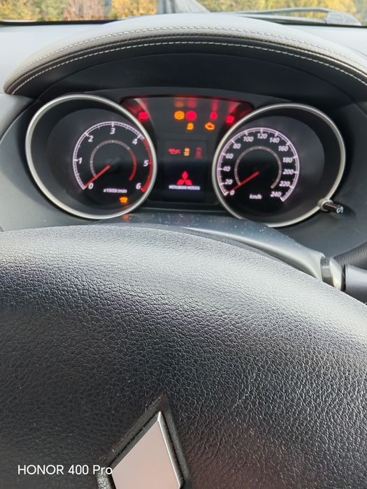 De vânzare Mitsubishi Outlander