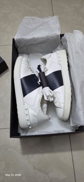 Adidași Valentino