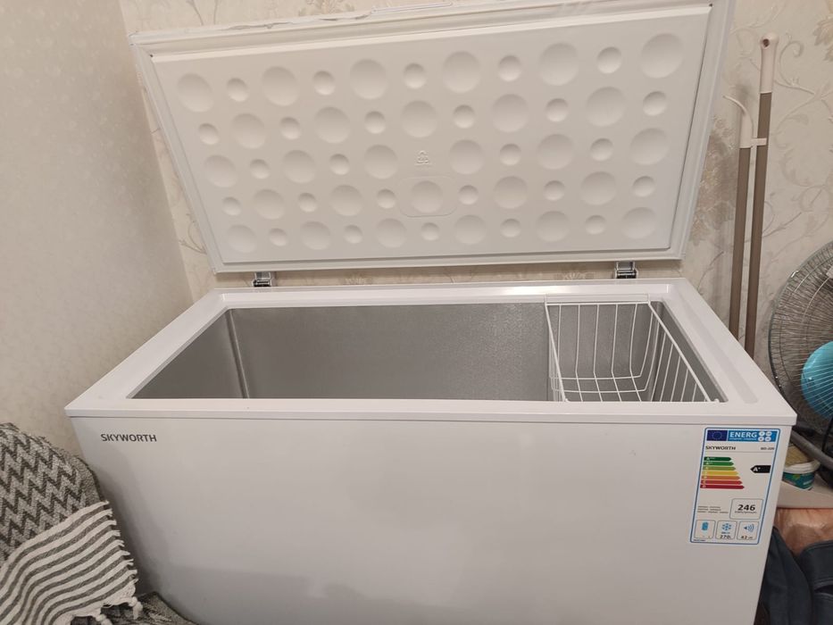 Морозилка Skyworth BD 320 270л