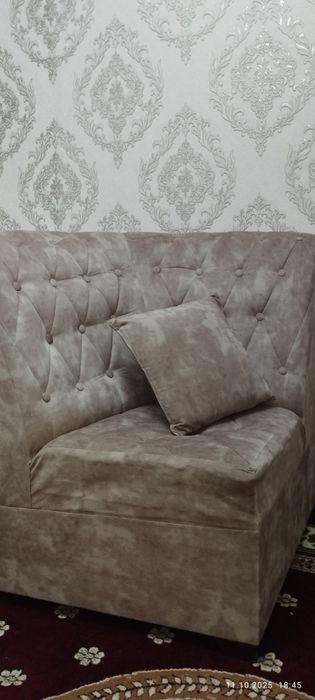 Divan-Ugalog П shaklida