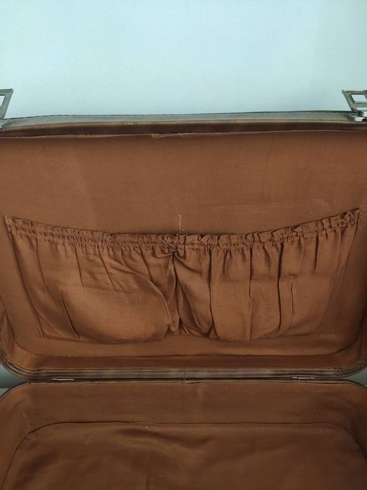 Кожен куфар - кафяв