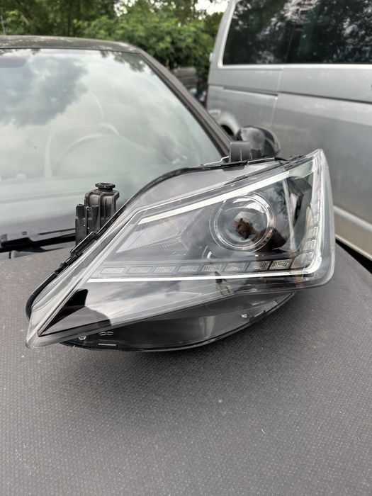 Far xenon seat ibiza 6j fara calculatoare