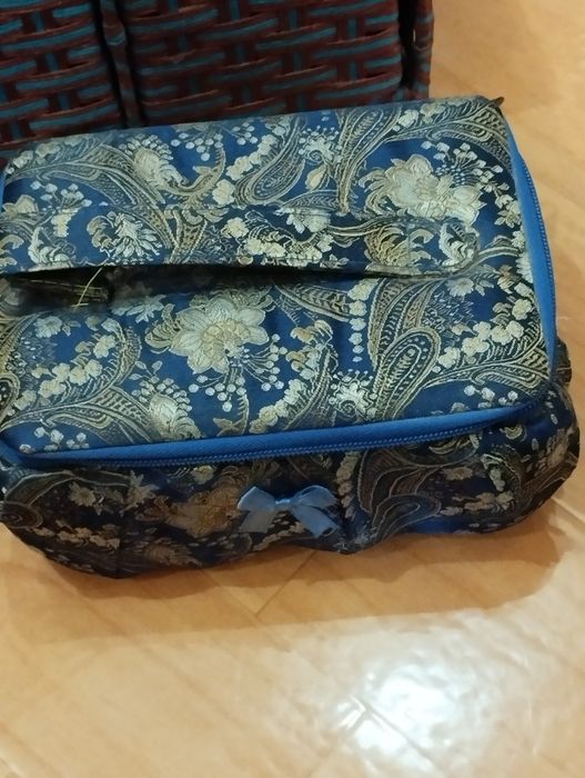 Шкатулки разные,зеркала