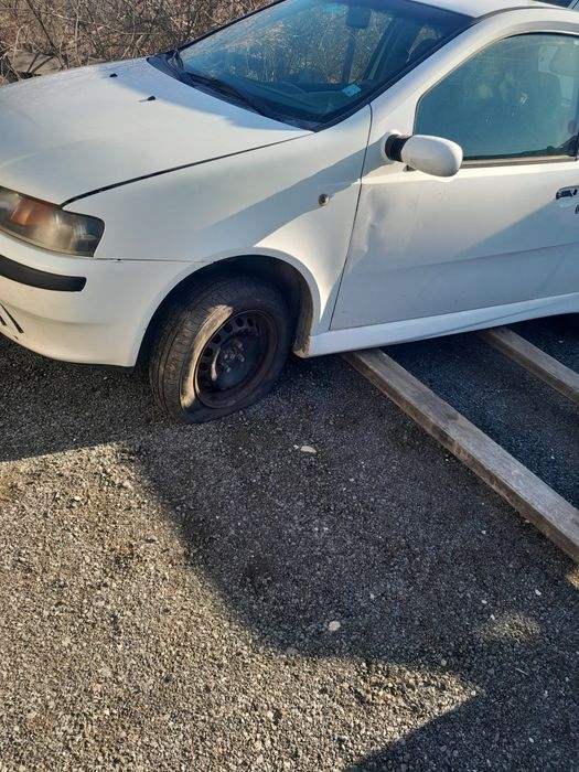 Продавам фиат пунто на части