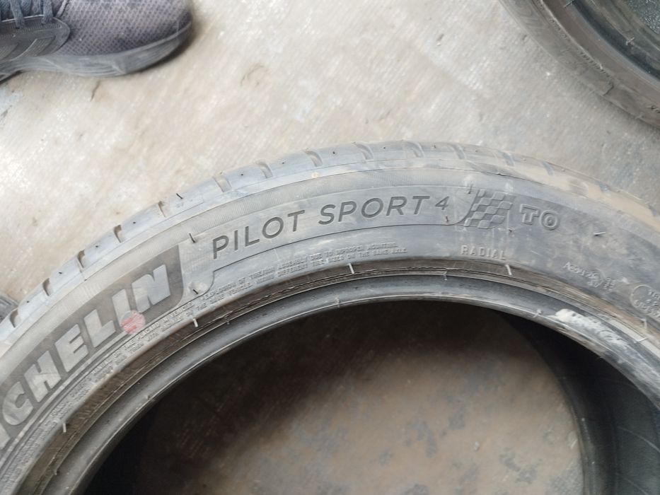 235-45-18 Michelin Pilot Sport 4