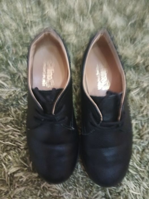 vând pantofi copii 30