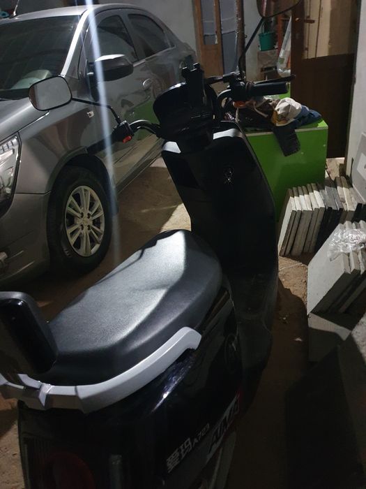 Skuter sotiladi hali yangi