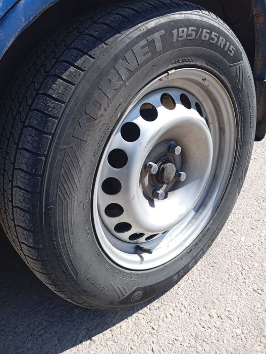 R15/195/65 diska balon sotiladi xolati rasmdaka